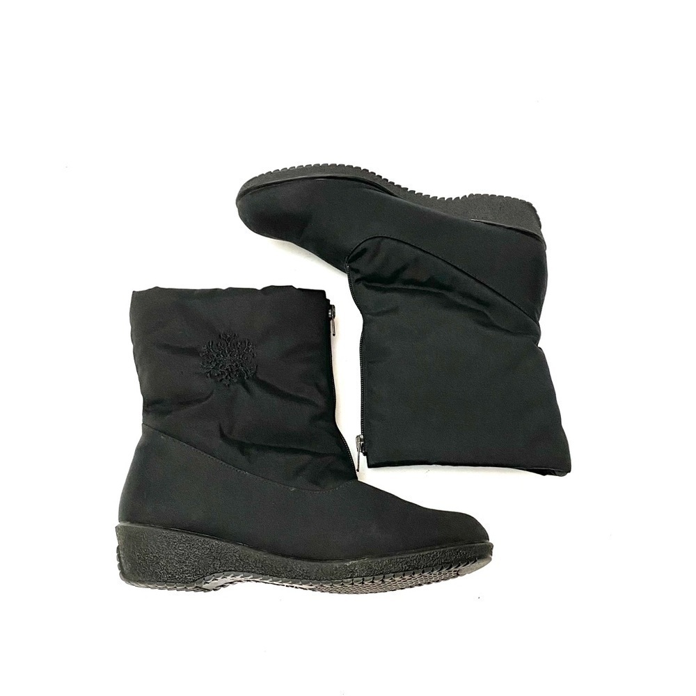 Vintage 1980s black nylon fleece lined snow boots